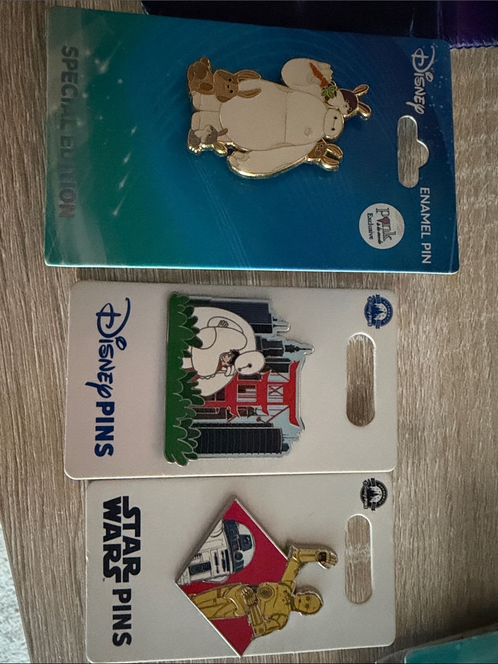 Disney Baymax Pin Set - Bonus Star Wars pin